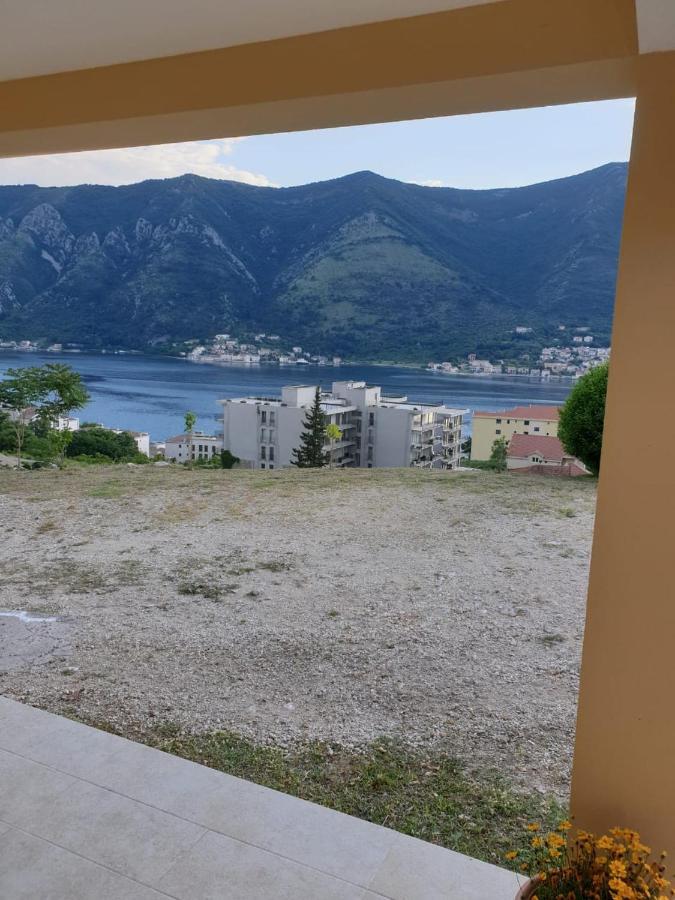 Apartment Jelena Котор Екстер'єр фото