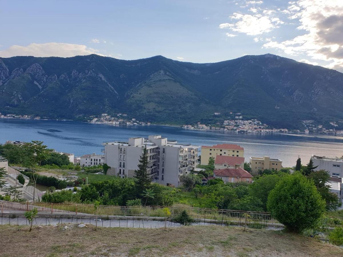 Apartment Jelena Котор Екстер'єр фото