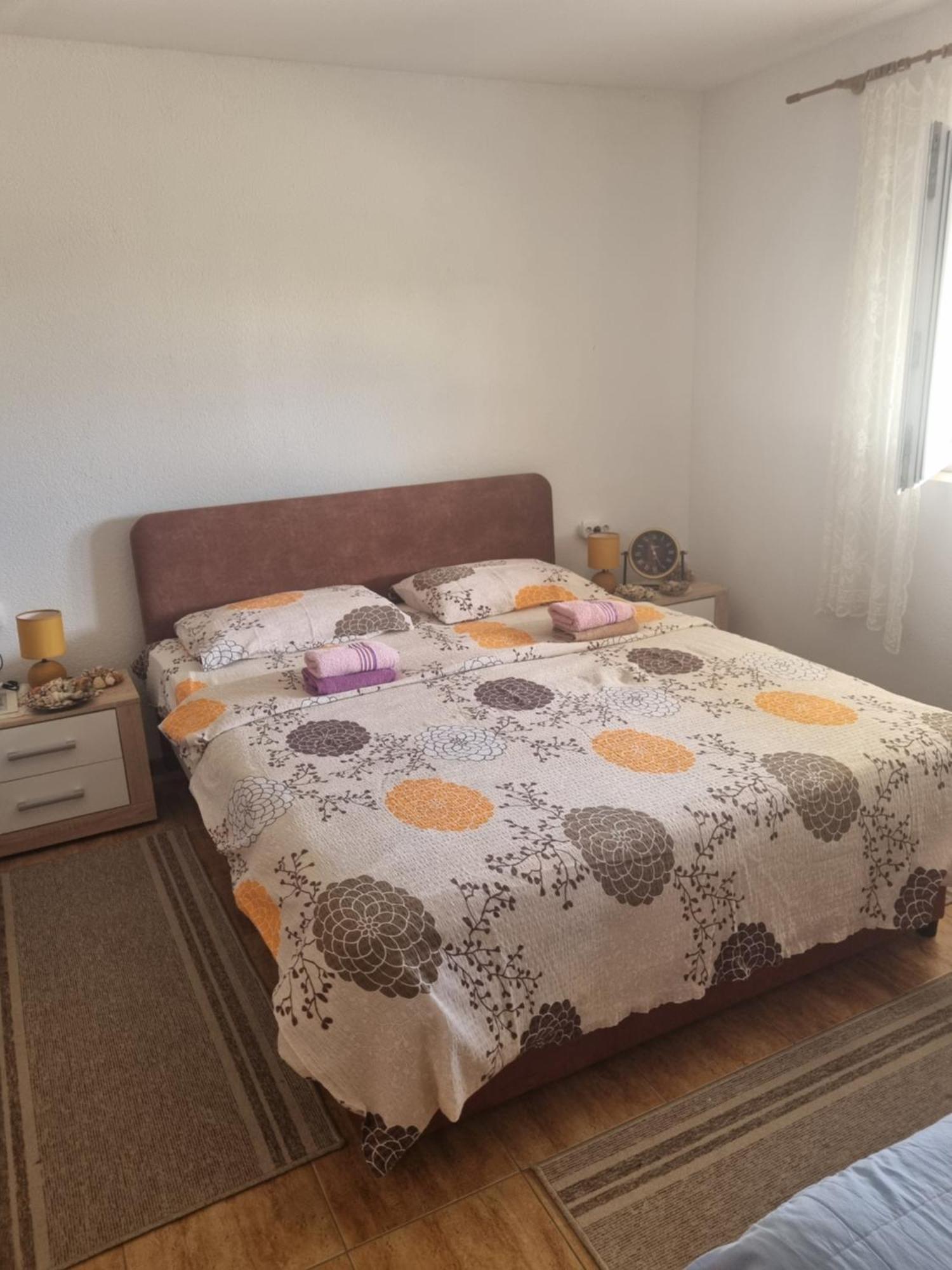 Apartment Jelena Котор Екстер'єр фото