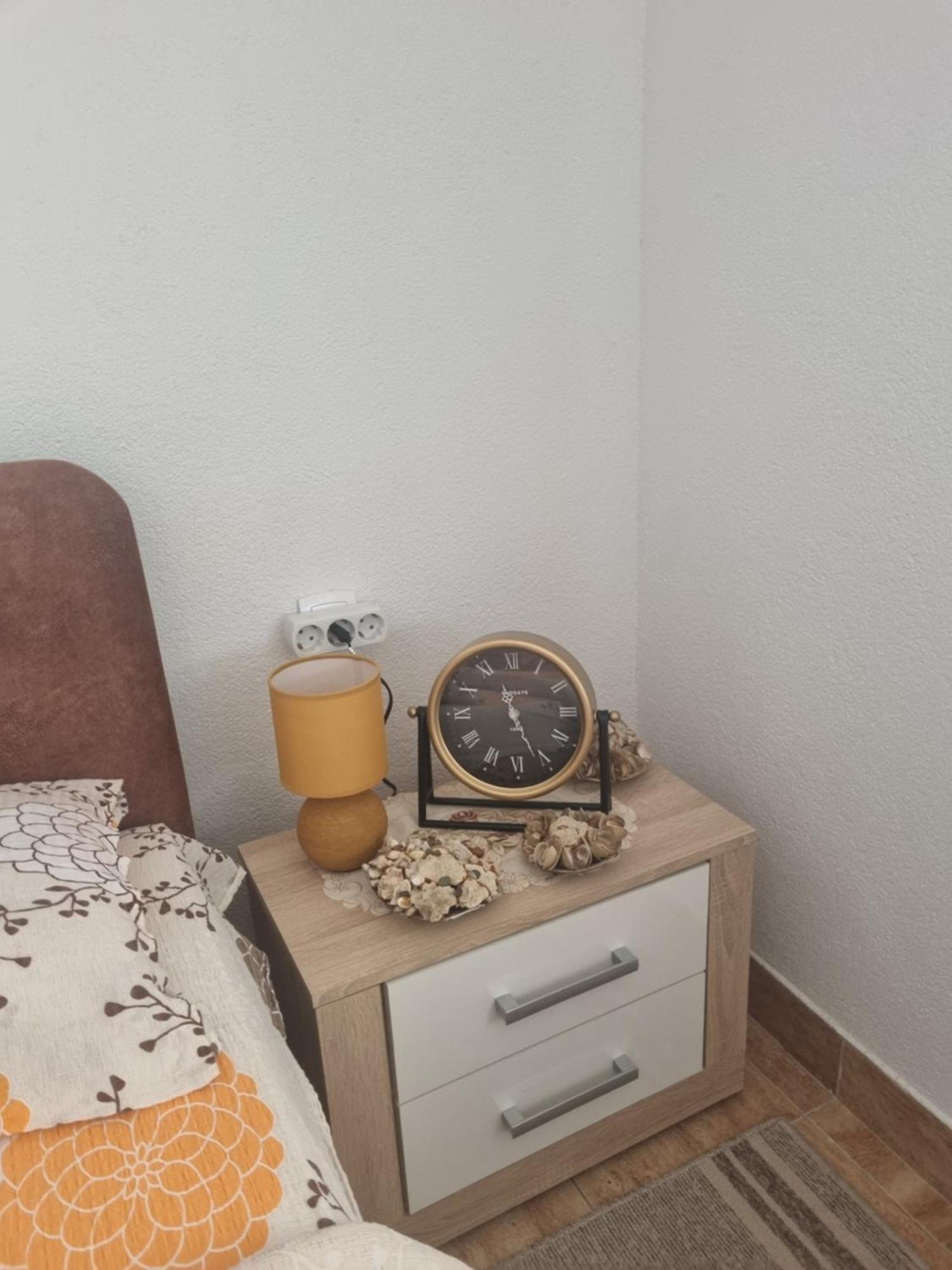 Apartment Jelena Котор Екстер'єр фото